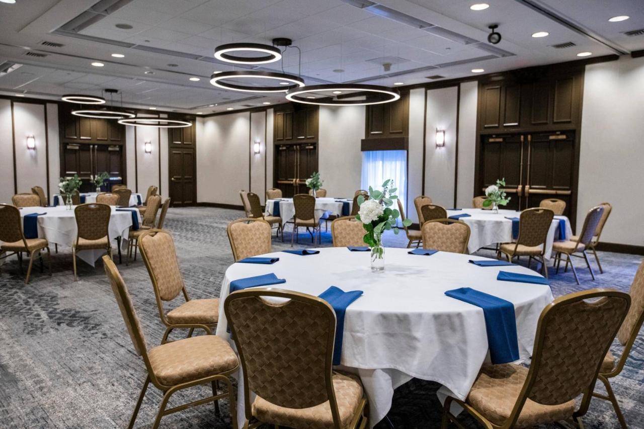 Delta Hotels by Marriott Burlington Eksteriør bilde